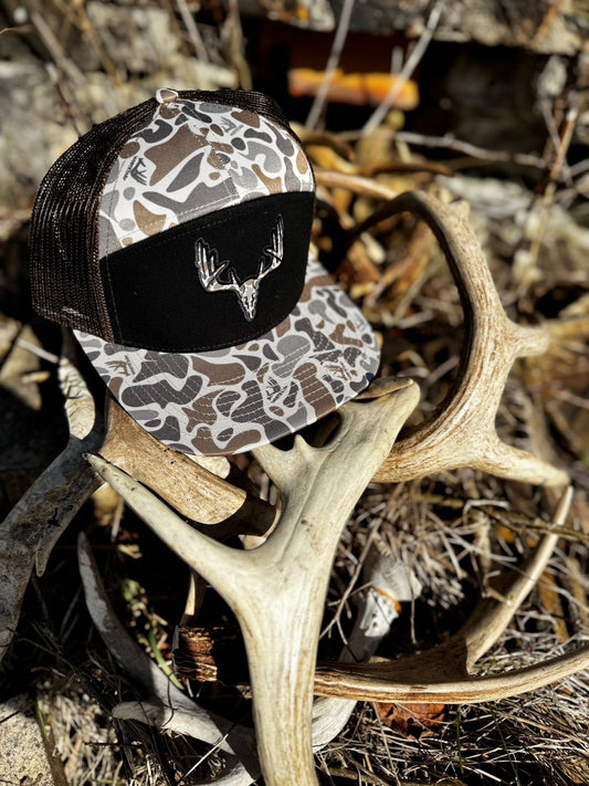 Whitetail Co. | Old Camo Skull | 7 Panel